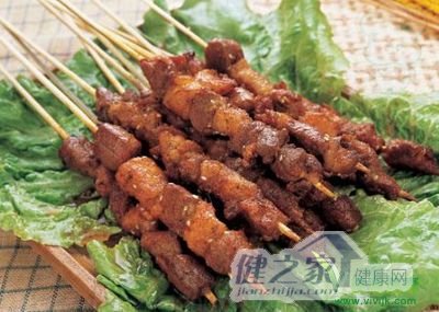 胭脂红染红鸡脯肉冒充里脊肉 宁海捣毁食品黑窝点