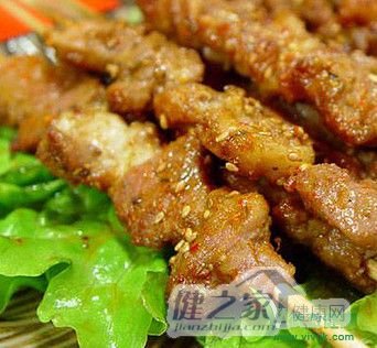 “羊肉串”含鼠药 吃出瘀血斑