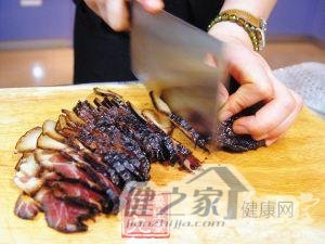 吃腊肉的危害 腊肉是“双重营养失衡”食品(2)