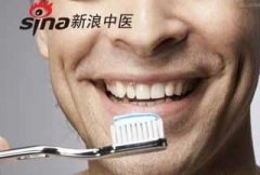 惊!男性刷牙不彻底易患上七种疾病