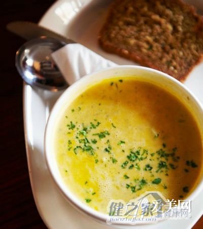  8对食物同时吃 小心食物相克害死你 