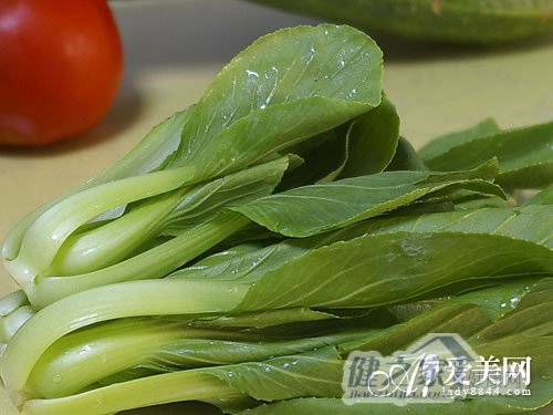  入夏病菌肆虐! 13种食品易滋生病菌 引发中毒 